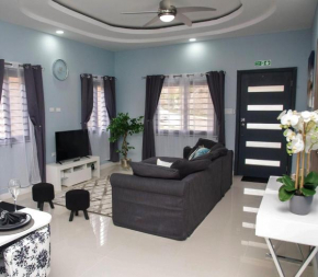 Montana Villa - Luxury 2-Bedroom Stay Near Ocho Rios Attractions